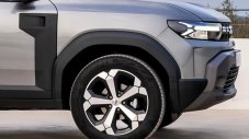 Dacia готви промени по Duster, за да върне позициите му