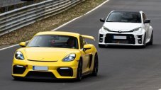 Toyota GR Yaris тормози Porsche 718 GT4 на "Нюрбургринг"