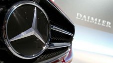 Daimler вече е три в едно, но чака одобрение на акционерите