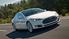 Tesla изтегля всички Model S в сервизите
