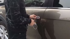 Как се краде кола с джаджа за 22 долара (ВИДЕО)