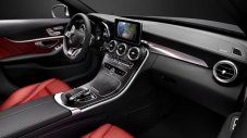 Mercedes-Benz C-Class отвътре