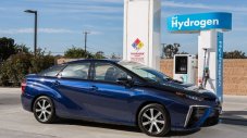 Toyota продаде 3000 бройки от Mirai в Калифорния 