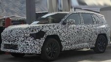 Новата Toyota RAV4 се появи за първи път по пътищата 