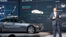 Toyota пуска в серия автономни автомобили през 2015 г.