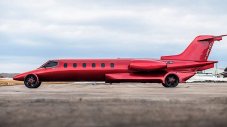Learmousine - единственият самолет, който може да се движи по обществените пътища