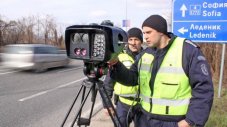 Камери за средна скорост вече работят по нашите пътища