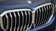 Шестима шефове на BMW влизат в затора
