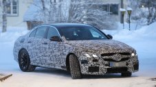 Mercedes-Benz се отказва от версия със задно предаване при E-Class AMG