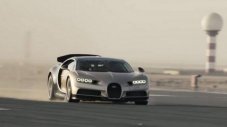 Водещ на тв-шоу вдигна 368 км/ч с Bugatti Chiron (ВИДЕО)