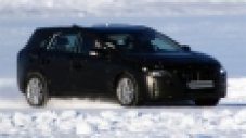 Първи шпионски снимки от Volvo V60