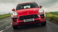 Porsche залага на Macan на ток