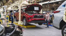 Toyota отчете рекорди по производство и продажби