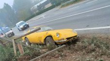 Ултра рядко Ferrari за 3 млн долара катастрофира в Италия