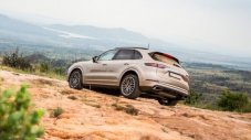 Porsche показа как се тества хибридния Cayenne (ВИДЕО)
