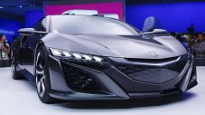 Acura показа обновена версия на NSX