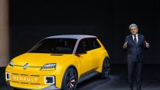 Renault не може да се отърве от работниците си