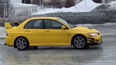 Бивш водещ на Top Gear попадна в болница след катастрофа