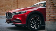 Mazda показа обновеното крос-купе CX-4