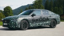 Skoda продължава да дразни с новия Superb