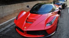 Звездата на Mercedes си купи LaFerrari