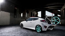 Hyundai показа и открит Veloster