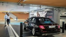 Daimler и Bosch създадоха първия в света автономен паркинг (ВИДЕО)