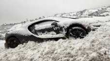 Шефът на Bugatti тества хиперкола за 4 млн долара в снега