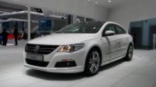 Volkswagen пуска Passat CC R-Line