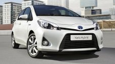Предпремиерно: Toyota Yaris Hybrid