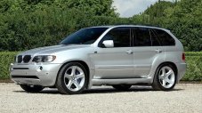 Първото поколение на BMW X5 получи V10 и ръчни скорости