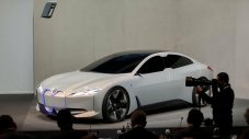 BMW очаква рекордни продажби и приходи през 2018