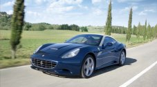 Обновеното Ferrari California е по-леко, но по-мощно