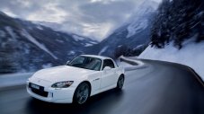 Honda S2000 се завръща с мотор в средата на шасито