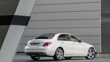 Mercedes се захваща с дългата C-Class