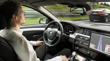 BMW удвоява автономните си тестови коли