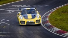 Porsche 911 GT2 RS е новият крал на &bdquo;Нюрбургринг&rdquo; (ВИДЕО)
