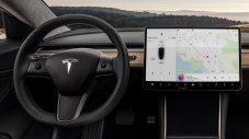 Tesla променя и традиционните уреди за управление