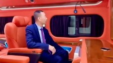 В Китай направиха ван с лукс на частен самолет и собствена тоалетна