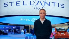 Шефът на Stellantis очаква голям проблем с батериите за електромобили