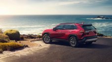 Новата Toyota RAV4 ще получи версия със 7 места