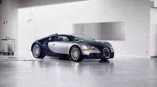 Колко бързо Bugatti Veyron изпразва 100-литровия си резервоар?