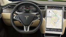 Apple хвърли око на Tesla Motors