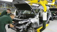 Откраднаха двигатели за 3,5 млн. евро от завод на Land Rover