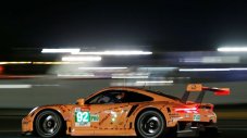 Как изглежда една обиколка на Льо Ман на фарове? (ВИДЕО)