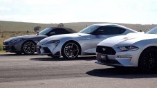Кой е по-бърз: Toyota Supra, BMW Z4 M40i или Ford Mustang GT?