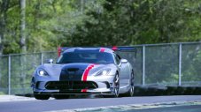 Dodge отново събира последни поръчки за Viper