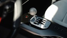 Как работи новата ръчна скоростна кутия на Ferrari