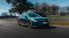 VW Golf GTI Edition 50 постави рекорд на &bdquo;Нюрбургринг&ldquo;
