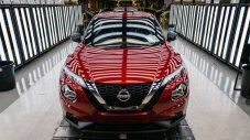 Греши ли Nissan, като се готви да електрифицира Qashqai?